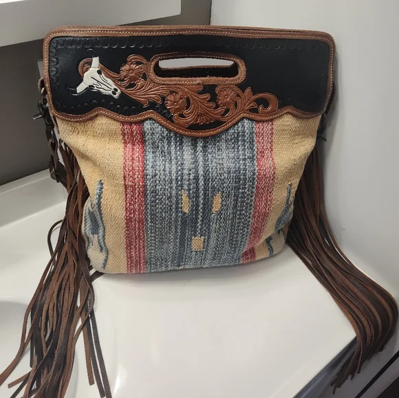 GUC Myra Bag Blue Stream Hand Tooled Fringe Crossbody Hand Carry Bag, Gorgeous - Picture 4 of 16